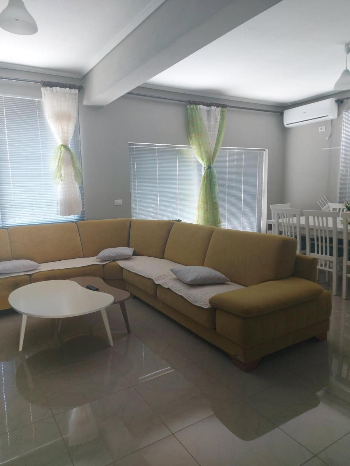 Apartment Luiza *